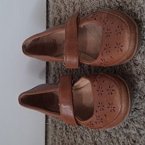 Clark's Mary Jane flats